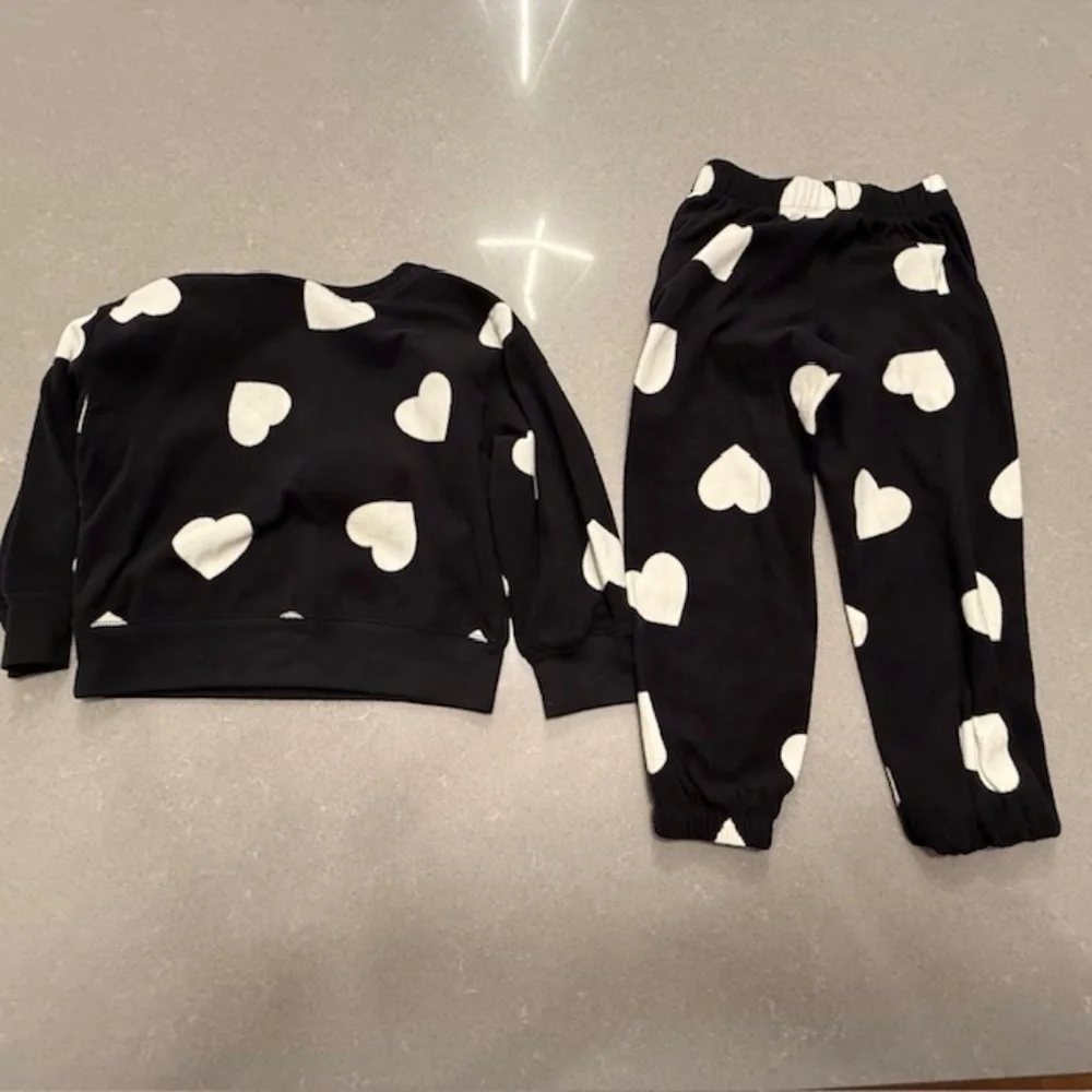 Printed Microfleece Pajama Joggers Piece Black & White Heart Set for Girls XS 5
